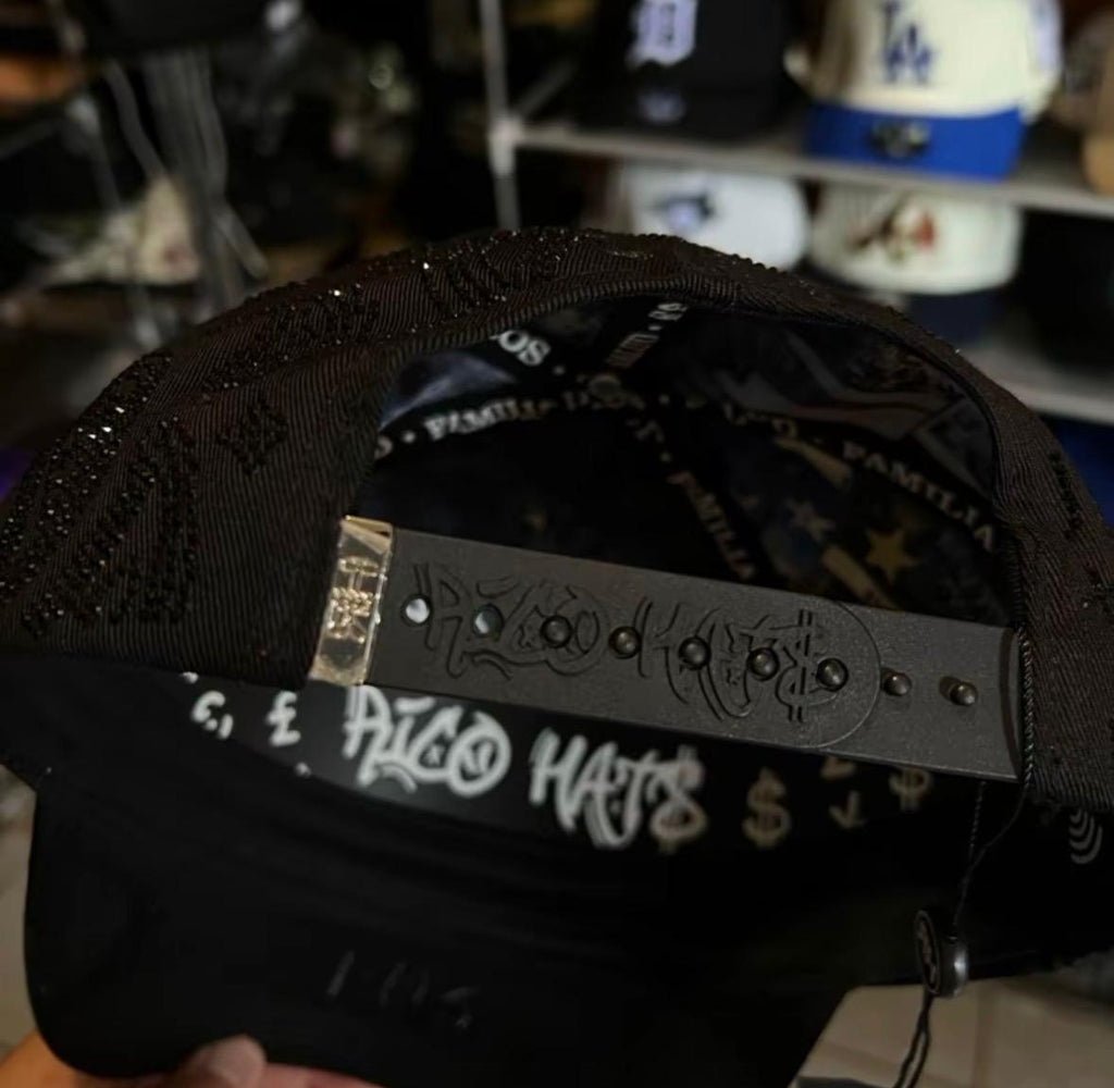 Rico Hats Diseño en Negro Adiamantado